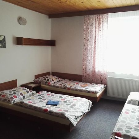 Penzion Tenis Poděbrady エクステリア 写真