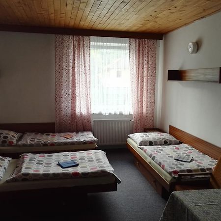 Penzion Tenis Poděbrady エクステリア 写真