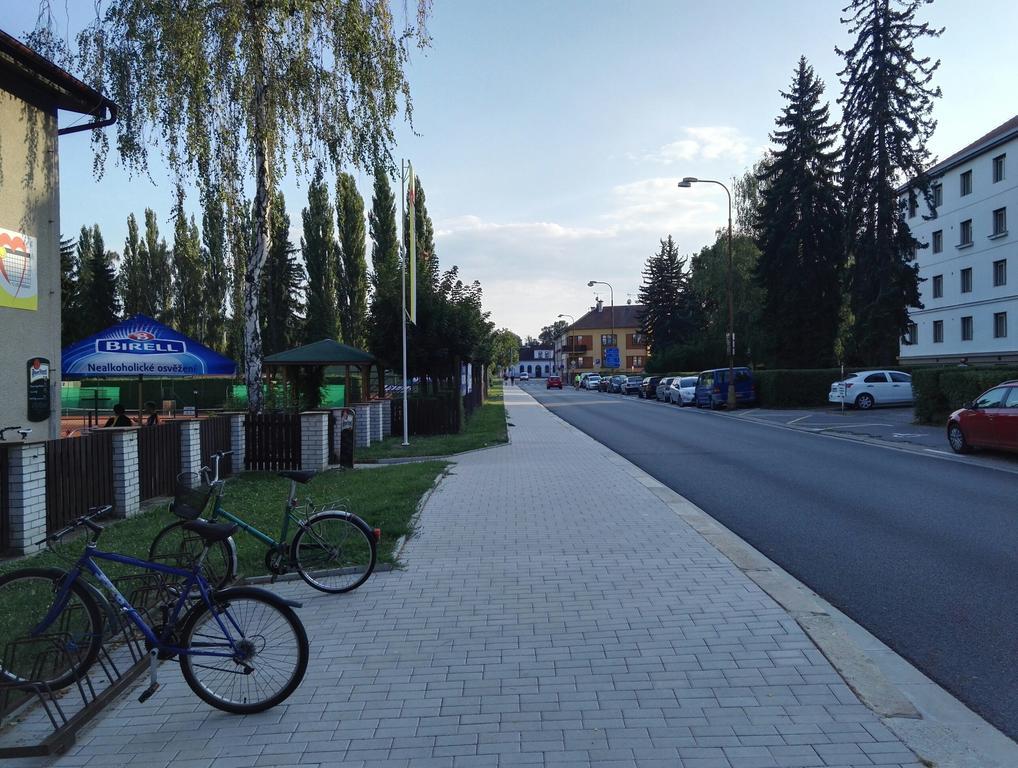 Penzion Tenis Poděbrady エクステリア 写真
