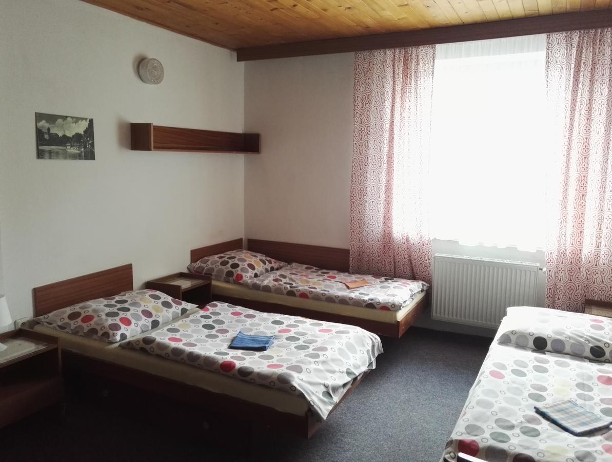 Penzion Tenis Poděbrady エクステリア 写真