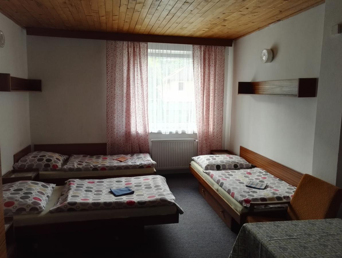 Penzion Tenis Poděbrady エクステリア 写真